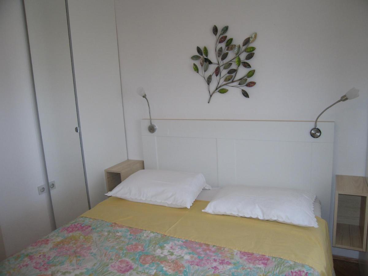 Apartment Petrinic V Pula Bagian luar foto