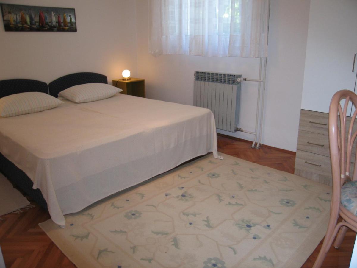 Apartment Petrinic V Pula Bagian luar foto