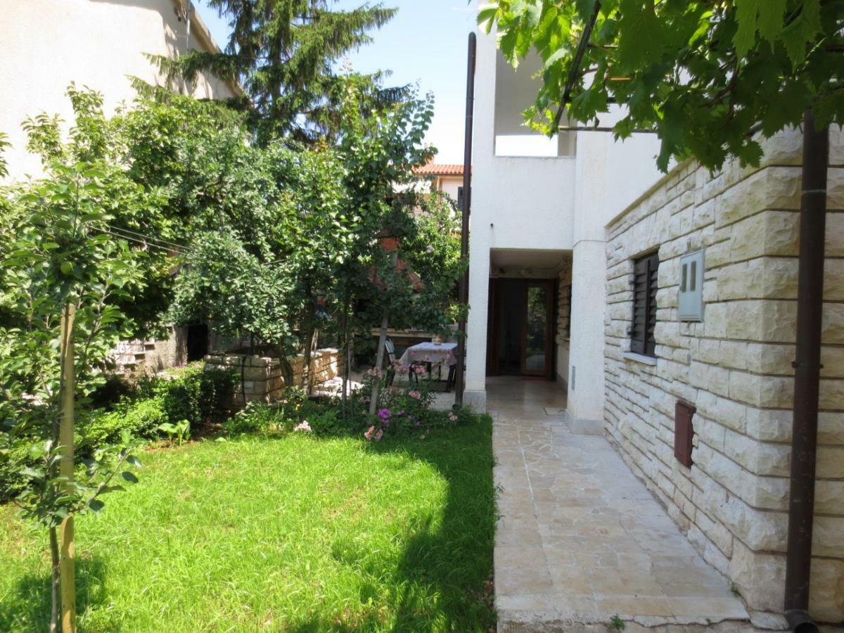 Apartment Petrinic V Pula Bagian luar foto