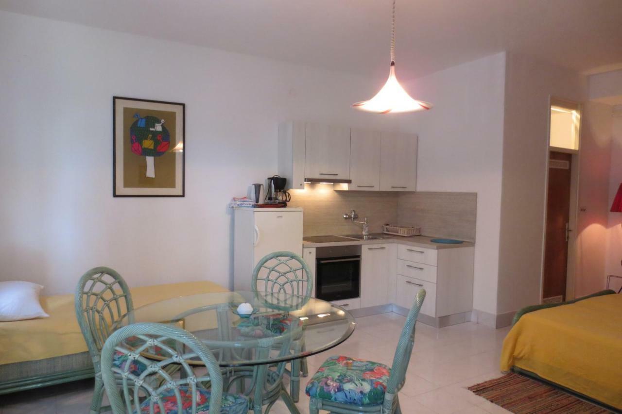 Apartment Petrinic V Pula Bagian luar foto